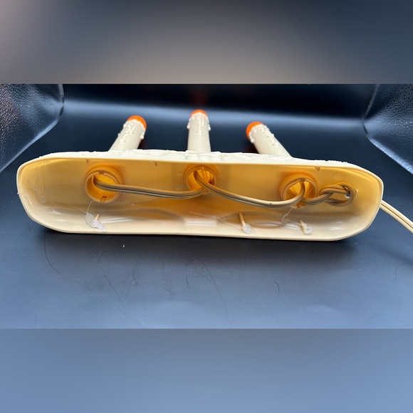 Vintage Christmas Holiday Candles Window Drip Candles 3 light Electric Working - Picture 3 of 4